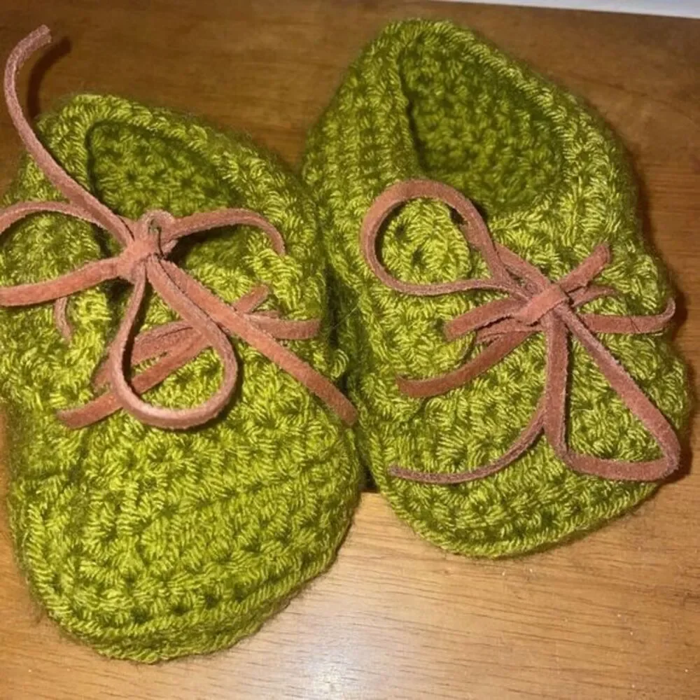 Knitted Olive Green‎ Leather Lace-up Infant Booties